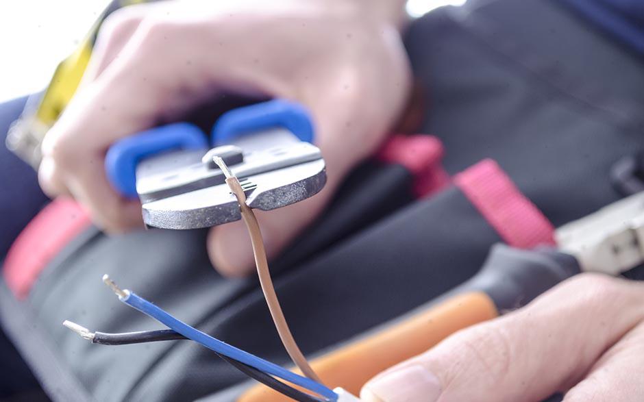 taux horaire électricien Pontoise